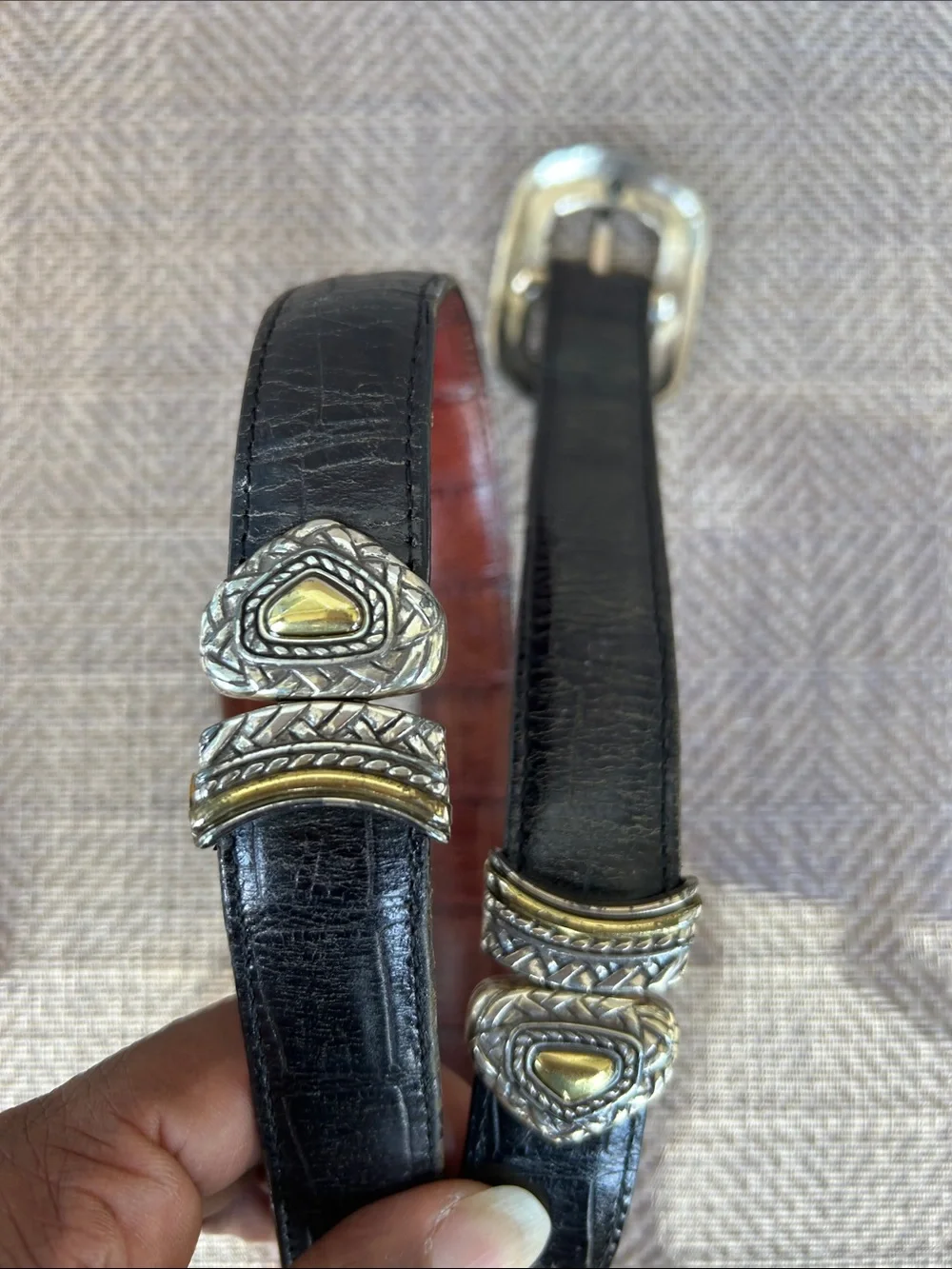 Women's Black Leather Belt with silver/gold accents. Interchangeable. Size 28 S